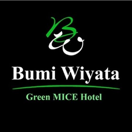 Bumi Wiyata Hotel Депок Екстер'єр фото
